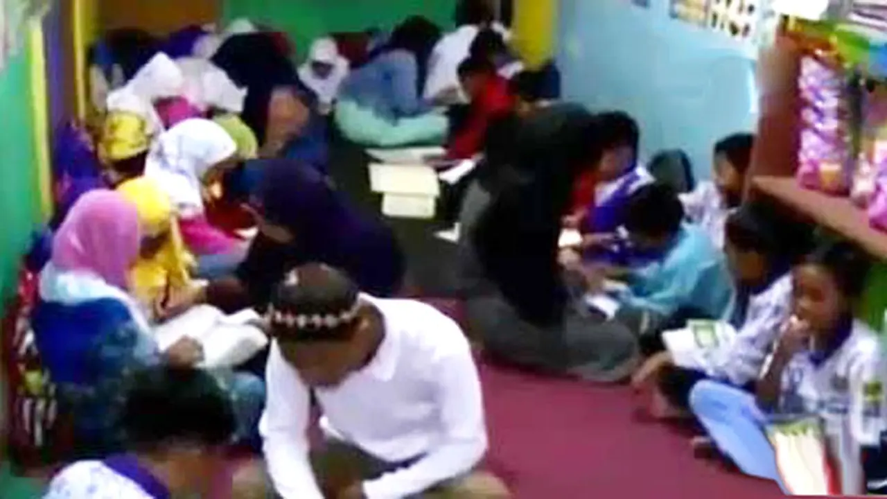Segmen 2: Kisah Juru Parkir Pendiri Sekolah TK