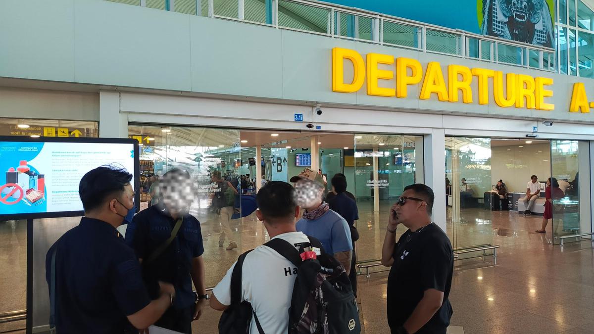Kantor Imigrasi Kelas I TPI Denpasar, Bali, saat mendeportasi WNA China, (Dokumentasi Humas Imigrasi Denpasar).