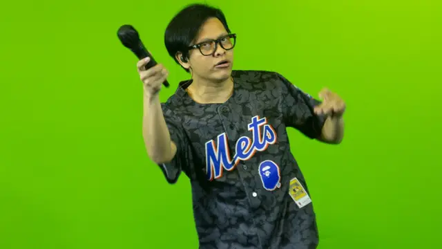Armand Maulana dalam konser  Konser 7 Ruang Chrisye untuk Kemanusiaan
