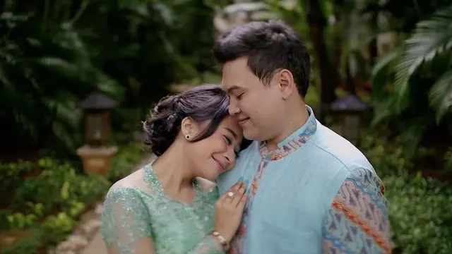 [Bintang] Chikita Meidy dan Indra Aditya