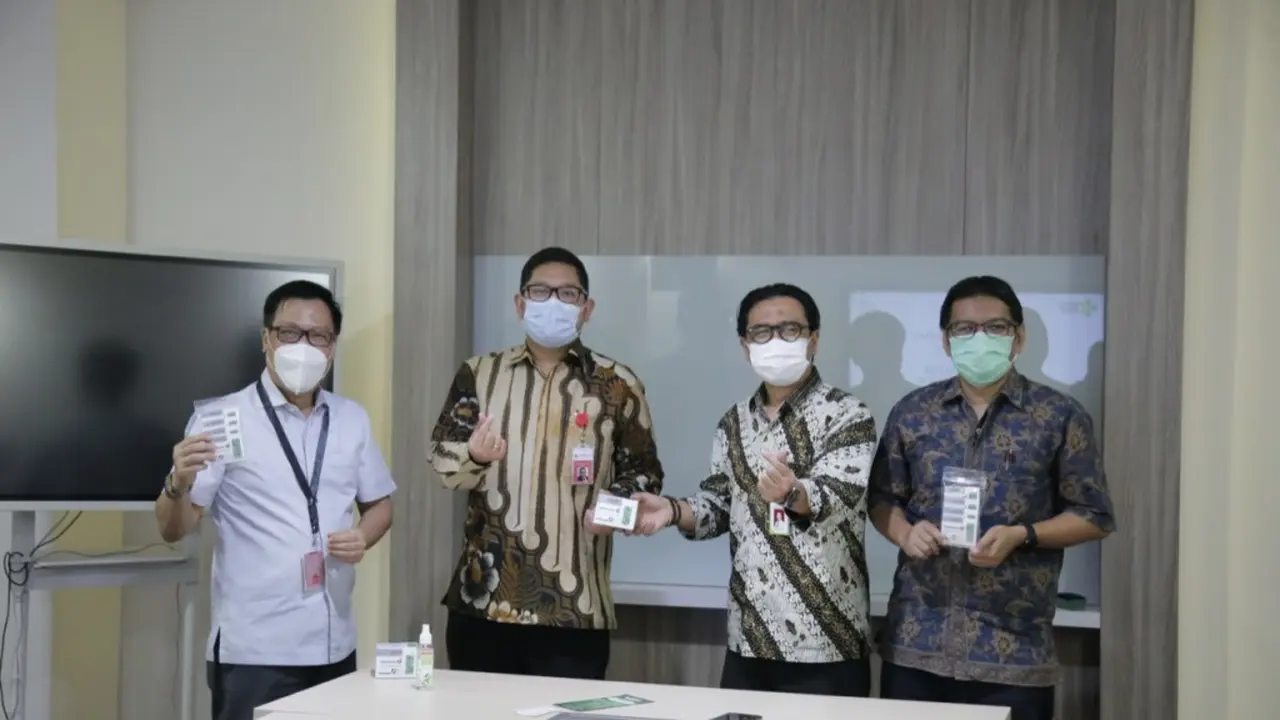 MRAT Beri Bantuan Suplemen Herbal ke Pusat Krisis Kesehatan Kemenkes.