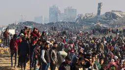 Kembalinya warga Palestina ini sebagai bagian dari gencatan senjata antara Israel dan kelompok milisi Hamas yang mulai berlaku pada 19 Januari 2025 lalu. (Omar AL-QATTAA/AFP)