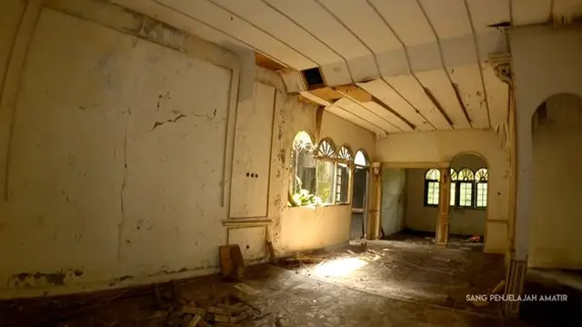 Terbengkalai 30 Tahun, 7 Penampakan Rumah Artis Senior Ini Bikin Merinding