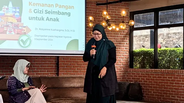 ahli gizi Rosyanne Kushardina