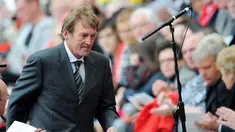 Mantan manajer Liverpool, Kenny Dalglish ketika menghadiri acara mengenang 20 tahun Tragedi Hillsborough di Anfield, Liverpool, 15 April 2009.AFP PHOTO/PAUL ELLIS