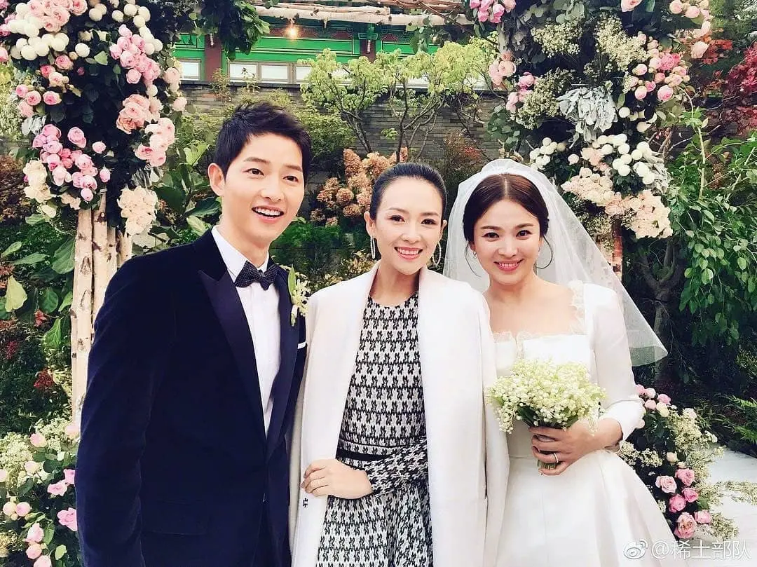 	Zhang Ziyi menghadiri Pernikahan Song Hye Kyo dan Song Joong Ki (Instagram/ @phuongngabui)