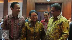 Ki-ka: Kepala BKPM Thomas Lembong, Menteri Luar Negeri Retno L. P. Marsudi, Mentri Komunikasi dan Informasi Rudi Antara berbincang saat menghadiri Diplomatic and Chambers of Commerce Gathering di Jakarta, Selasa (4/10). (Liputan6.com/Angga Yuniar)
