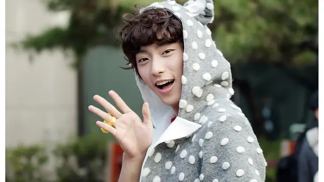 7 Idol K-Pop yang Mengaku Belum Pernah Pacaran