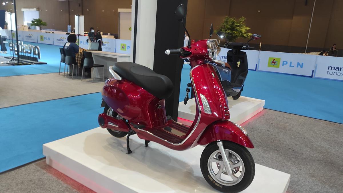 12 Daftar Motor Listrik yang Mirip Vespa 2023, Harga Terjangkau dengan Gaya Maksimal