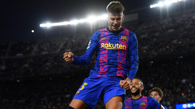 Gerard Pique. Bek tengah Barcelona anggota Akademi La Masia ini memperkuat tim remaja Barcelona mulai 1997-2004. Di musim 2004/2005 ia hijrah ke Manchester United selama 4 musim. Lebih sering menghuni bangku cadangan, ia balik ke Barcelona pada 2008/2009 hingga kini. (AFP/Josep Lago)