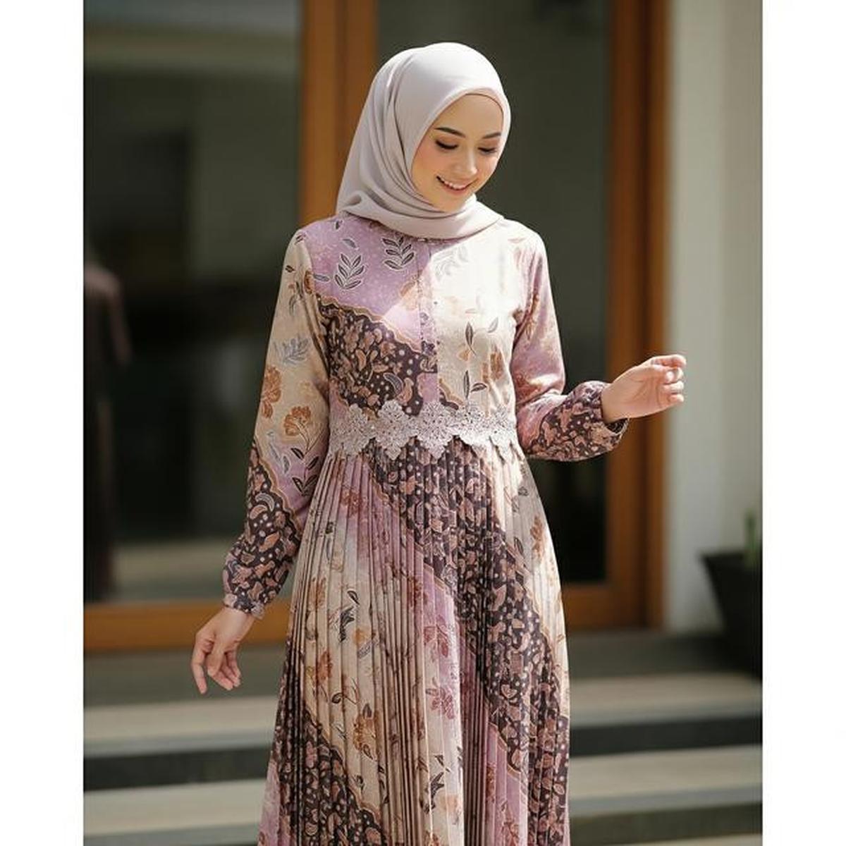 7 Tren Model Gamis Batik Brokat 2026 Warna Elegan, Pilihan Terbaik untuk Tampilan Mewah