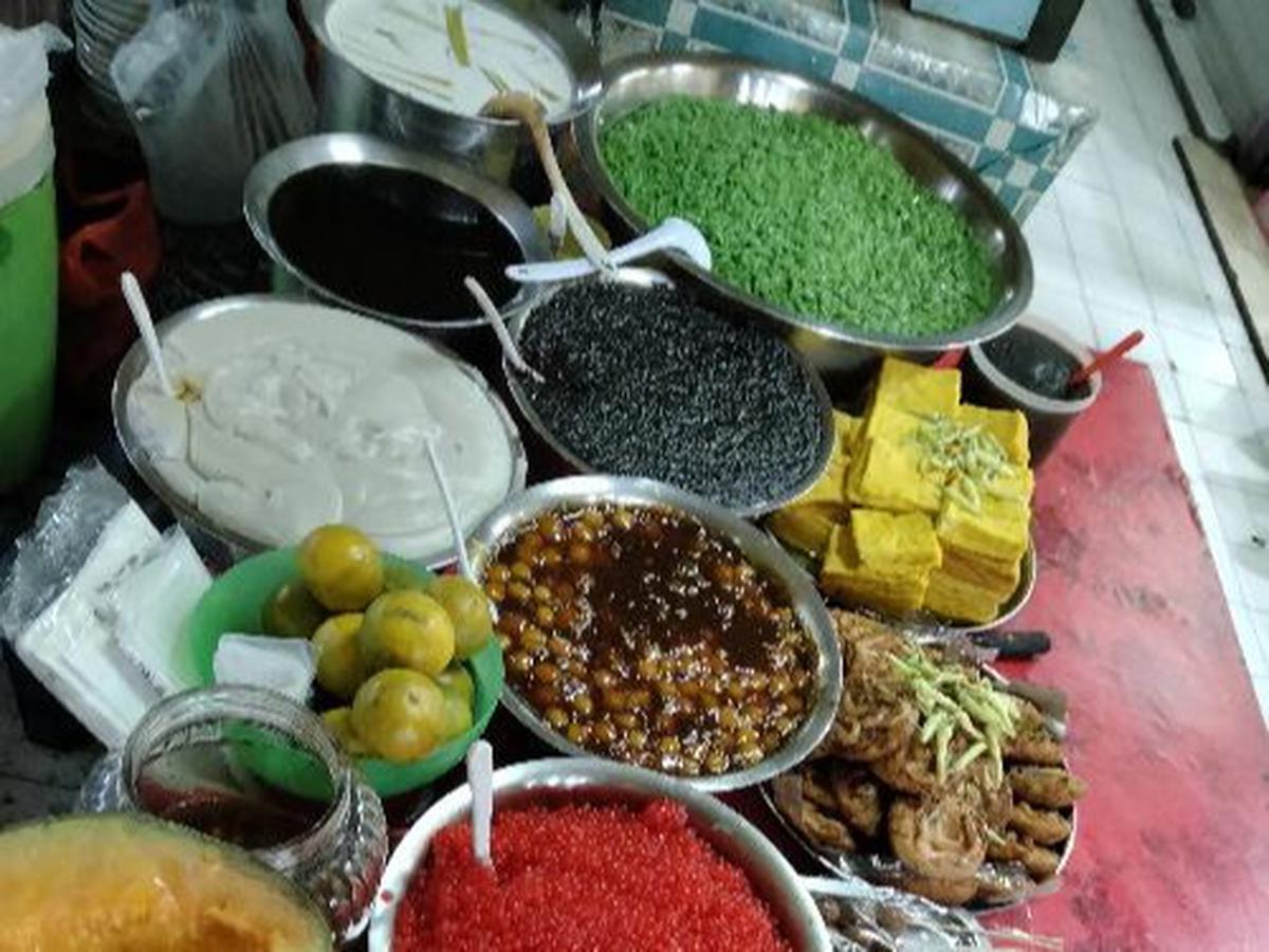 Dawet campur khas Pasar Blauran Surabaya