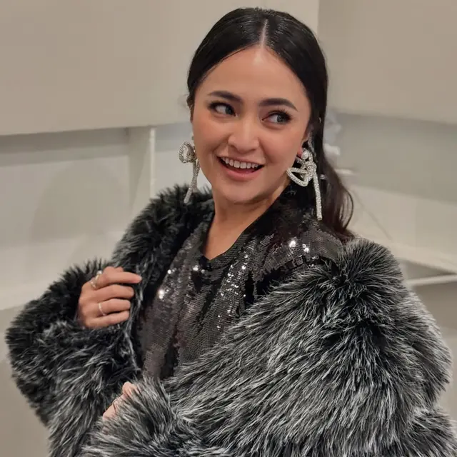 Model Warna Rambut Marshanda di 2025