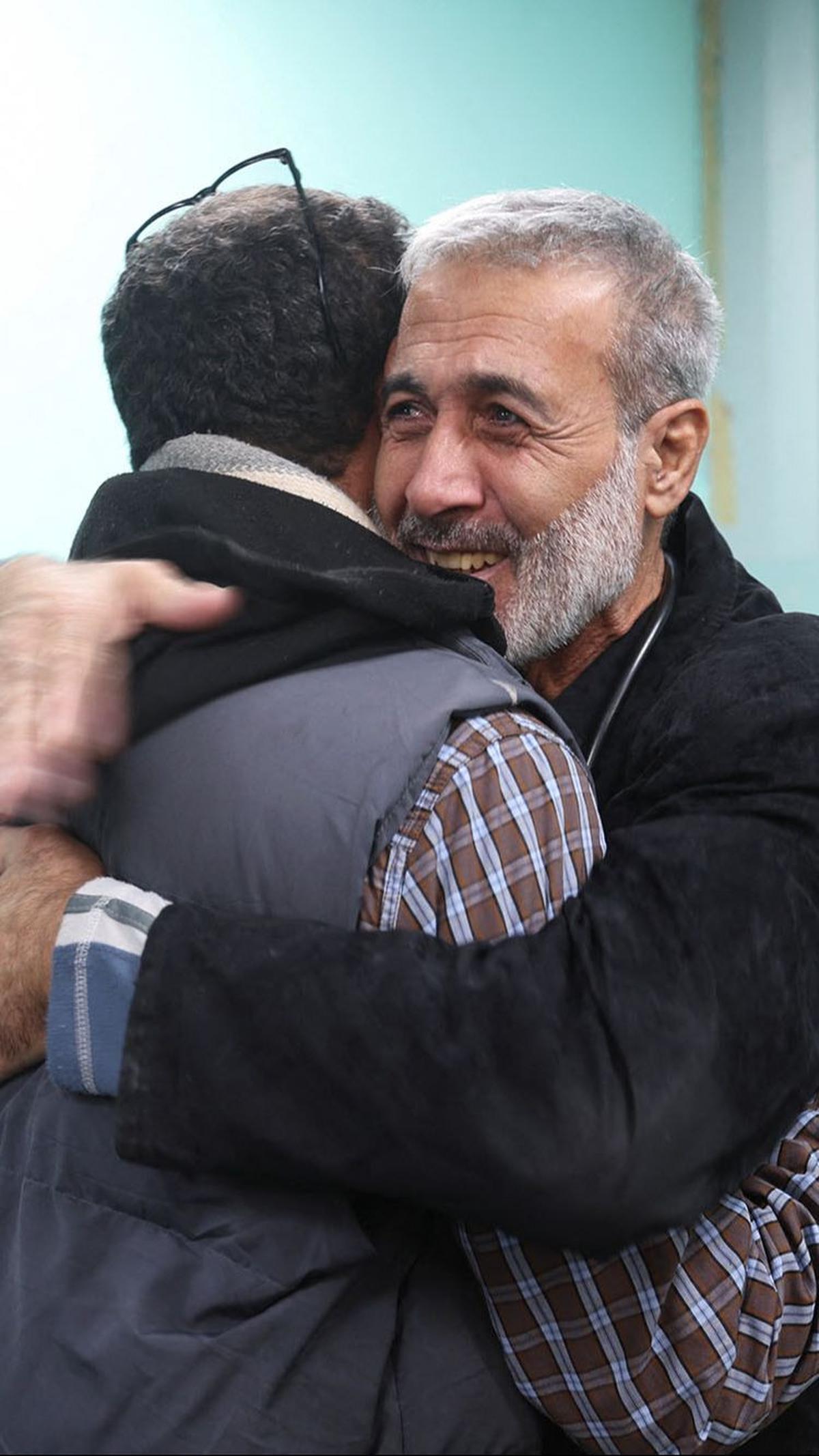 Dokter Maarouf ditangkap ketika rumah sakitnya dikepung oleh tentara zionis Israel pada Desember 2023.&nbsp;Foto: REUTERS/Ibraheem Abu Mustafa<br>