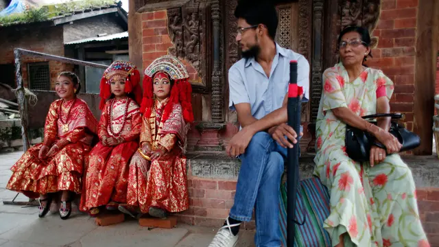 Gaya Anak-anak Nepal saat Meramaikan Tradisi Kumari Puja