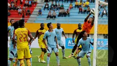 Sriwijaya FC membungkam Persela Lamongan dengan skor 2-1 saat laga SCM Cup 2015 di Stadion Jakabaring, Palembang, Minggu (25/1/2015). (Liputan6.com/Johan Tallo)