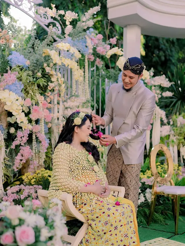 Via Vallen dan Chevra Yolandi