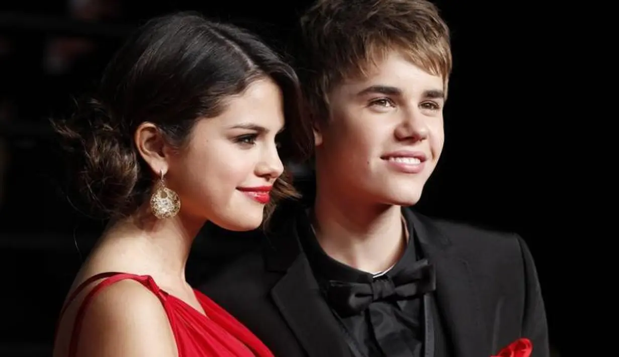 "Meski mereka tak lagi akur sekarang, namun Selena berharap bisa pergi dengan Justin ke acara besar," lanjut sumber itu. (christianpost)