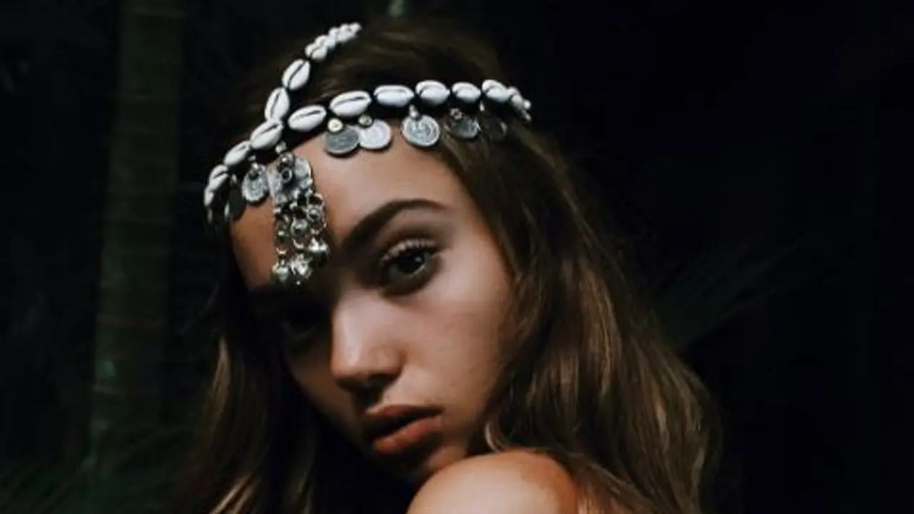 [Bintang] Dijuluki Gigi Hadid-nya Bali, Ini 10 Foto Cantiknya Inka Williams