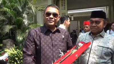 Tongkat Ganesha untuk Jokowi Singgung Estafet ke Gibran