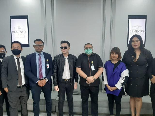 Italiani Ikmal Meminta Maaf Kepada Dr Oky Pratama Soal Bening S Clinic Showbiz Liputan6 Com