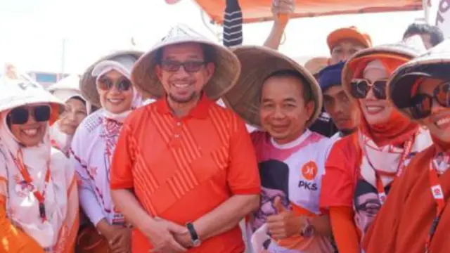 Permintaan Ketua Majelis Syura PKS Dr Salim Segaf Aljufri kepada seluruh kader partainya untuk petani Indonesia.