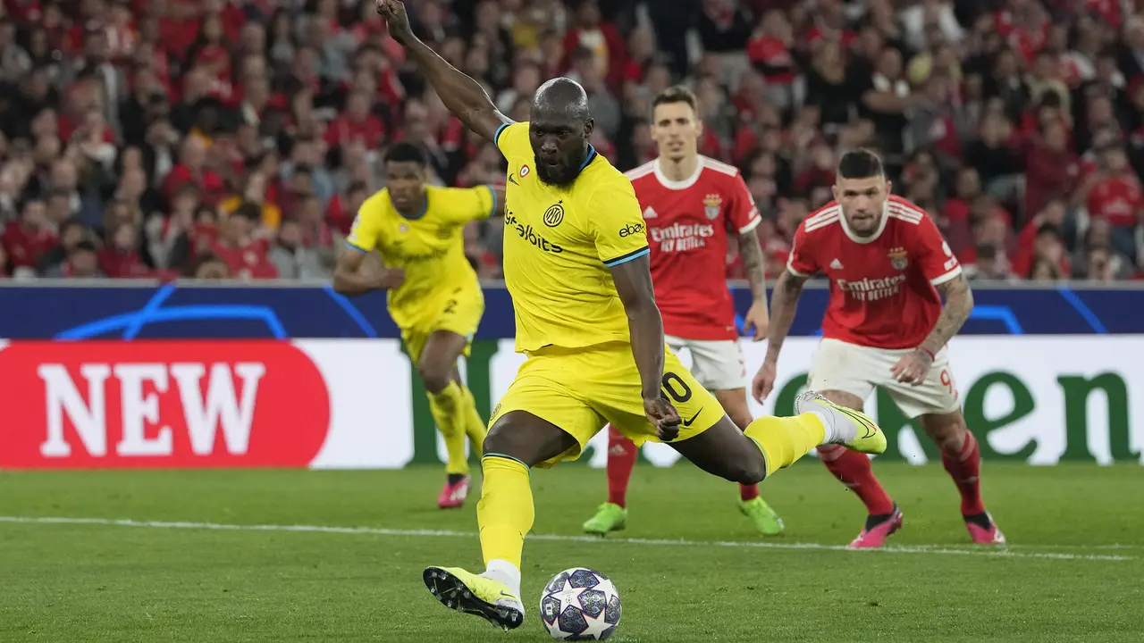 Foto: Bekuk Benfica, Inter Milan Kembali Tatap Semifinal Liga Champions setelah 13 Tahun