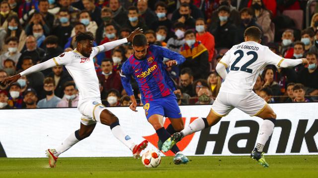 FOTO: Barcelona Ditahan Imbang Napoli di Liga Europa