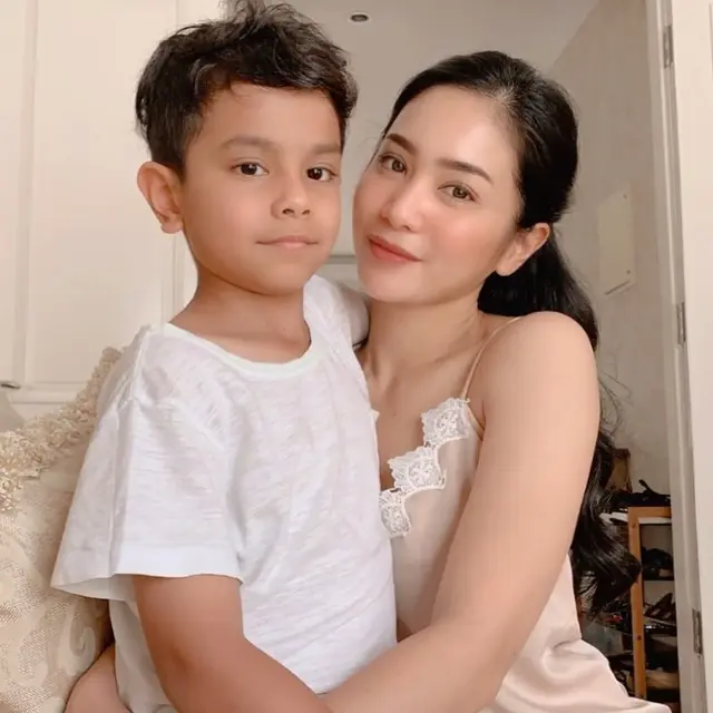 Bunga Zainal. (Foto: Instagram @bungazainal05)