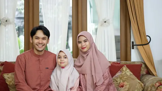 Sienna, anak Marshanda dan Ben Kasyafani berhijab (Instagram/benkasyafani)
