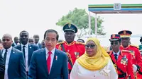 Presiden Joko Widodo bertemu dengan Presiden Republik Persatuan Tanzania Samia Suluhu Hassan (KBRI Dar Es Salaam).