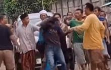 Viral Pemuda Dikeroyok Warga Usai Ketahuan Bobol Kotak Amal Musala