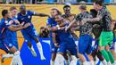 Para pemain Chelsea merayakan gol yang dicetak oleh Christopher Nkunku ke gawang Benfica pada laga 16 besar Piala Dunia Antarklub 2025 di Bank of America Stadium, Minggu (29/6/2025). (AP Photo/Chris Carlson)