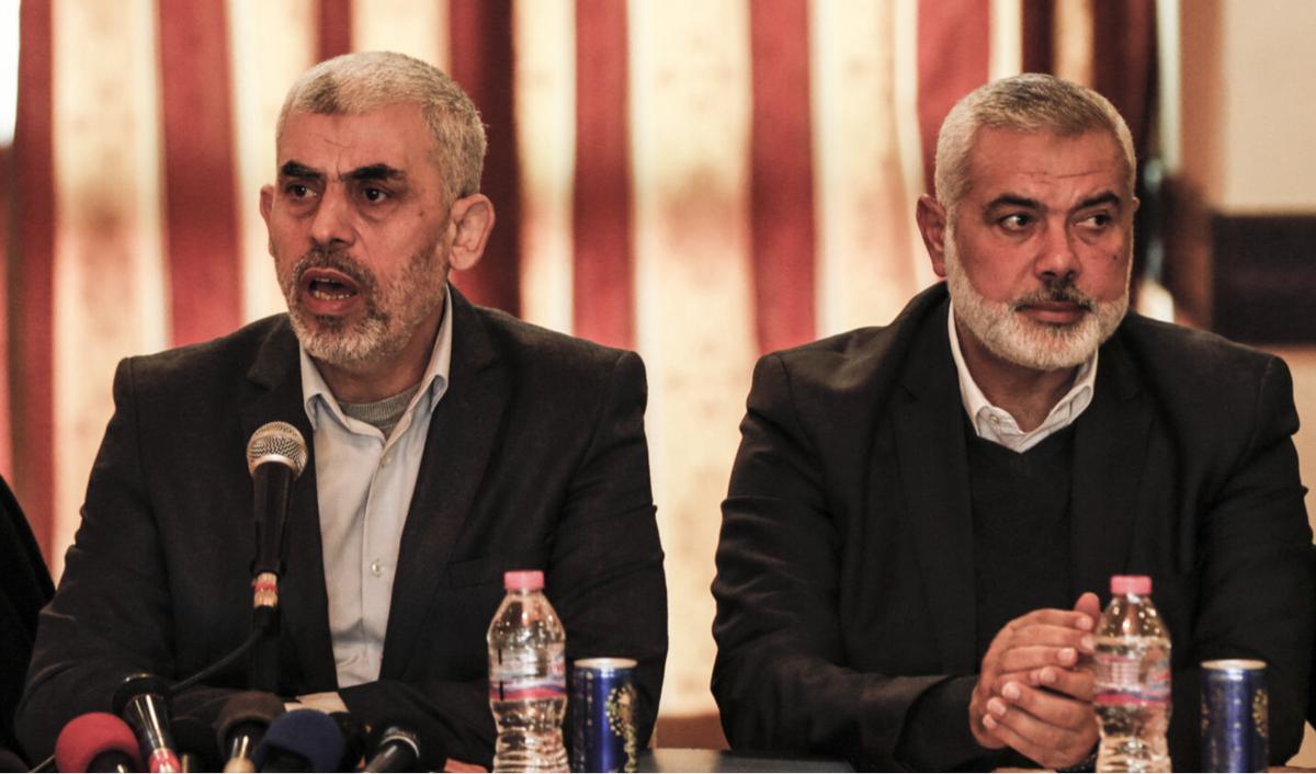 Yahya SInwar (kiri) Ismail Haniyeh (kanan)