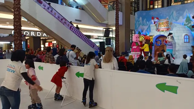 Mengisi Libur Natal dengan Belajar Ice Skating di Tangsel