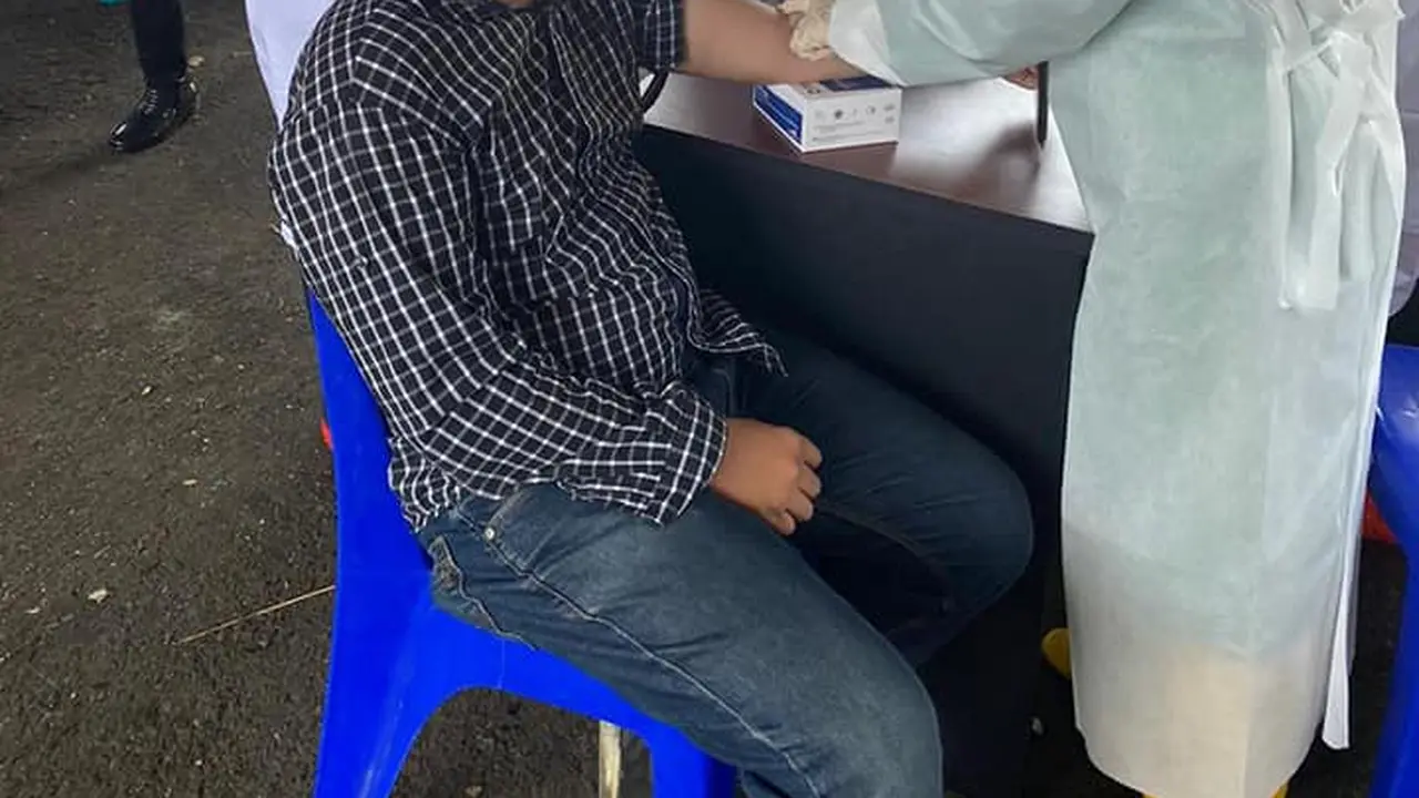 Rapid test yang dilakukan di Pasar Pinasungkulan Karombasan, Manado.