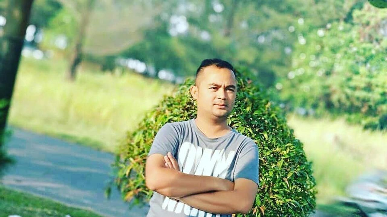 Fakta Baru Meninggalnya Sandy Permana Aktor 'MAK LAMPIR', Ditikam Usai Kembali dari Ternak Ayam - Ingin ke Rumah Perawat Tetangga Minta Pertolongan