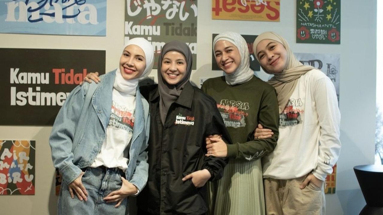 10 Potret Membanggakan Natasha Rizky Luncurkan Buku di Jepang, Dikelilingi Para Sahabat dan Keluarga