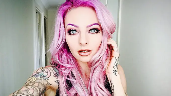 Orangnya Cantik, Tapi Setelah Makeup Malah Seperti Hantu