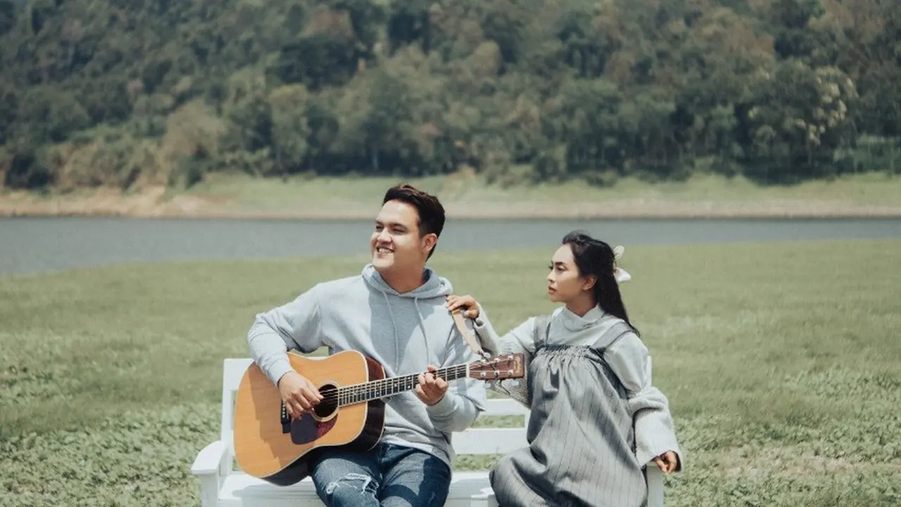 Aviwkila merupakan duo yang beranggotakan Thana Ajeng Purishita dan Uki Diqie Sulaiman (ist)