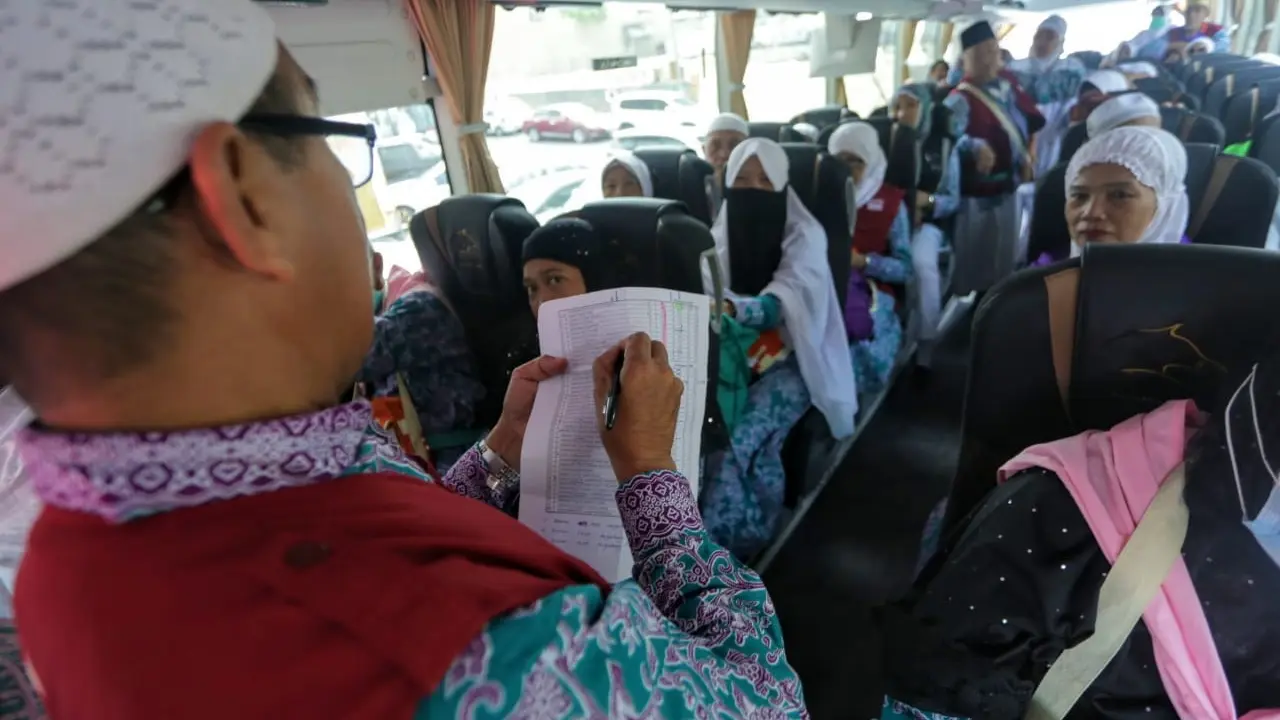 Jemaah haji kloter Balikpapan (BPN) 15 menjadi yang terakhir berangkat dari Makkah menuju Madinah. Bahauddin/MCH