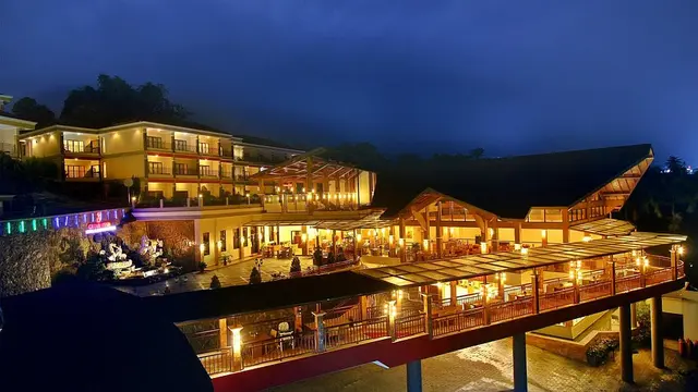 The Grand Ussu Hotel & Villa 