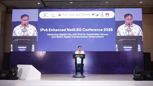 Ketua Umum ASIOTI, Teguh Prasetya, dalam konferensi IPv6 Enhanced Net5.5G Conference 2025 di Jakarta. Credit: ASIOTI