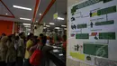 Sebuah poster menunjukkan mekanisme pengambilan simpanan keluarga sejahtera melalui uang elektonik dipajang dekat pintu masuk kantor Pos Pasar Baru, Jakarta, Selasa (7/4/2015). (Liputan6.com/Johan Tallo)