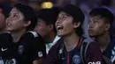 Suasana kemeriahan saat acara nonton bareng di Lippo Mall Kemang, Jakarta, Sabtu (9/2). Pada nobar itu PSG menang 1-0 atas Bordeaux. (Bola.com/Yoppy Renato)