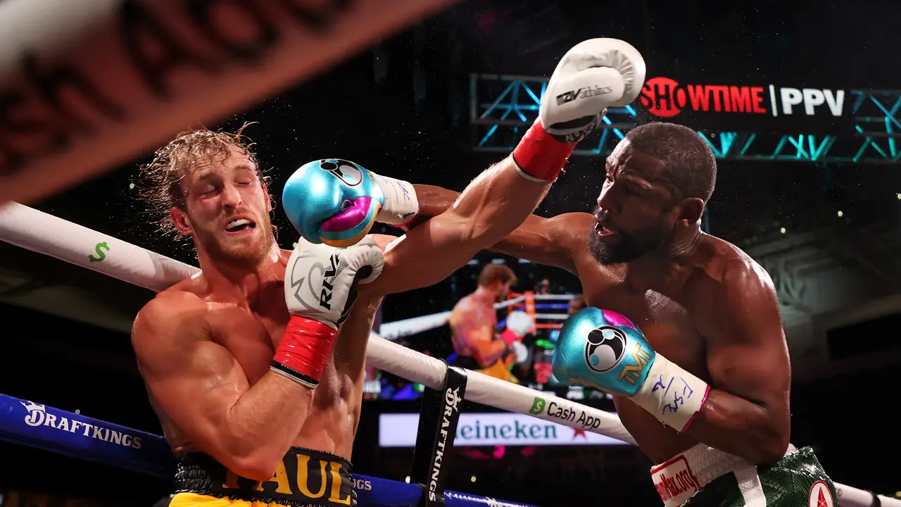 Logan Paul dan Floyd Mayweather Jr