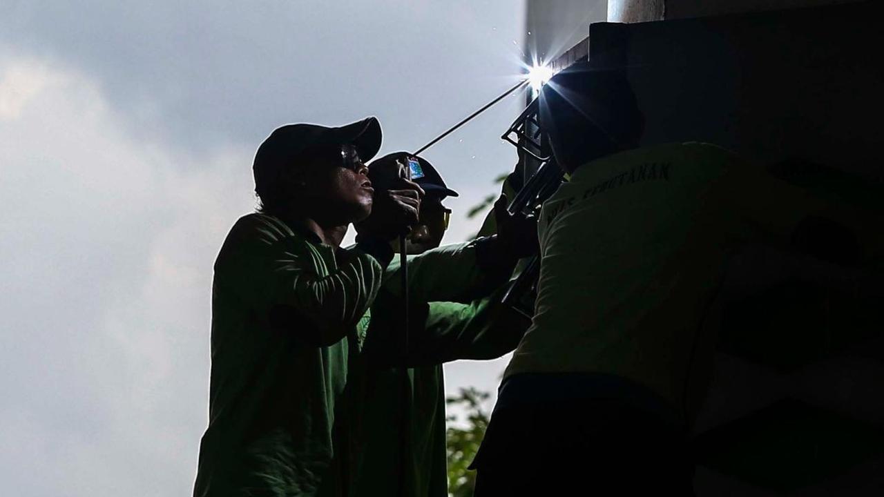 Selain itu, dengan konsep taman vertikal ini juga dapat meningkatkan kualitas lingkungan serta diharapkan  polusi udara dapat berkurang secara drastis. Foto: Liputan6.com / Angga Yuniar