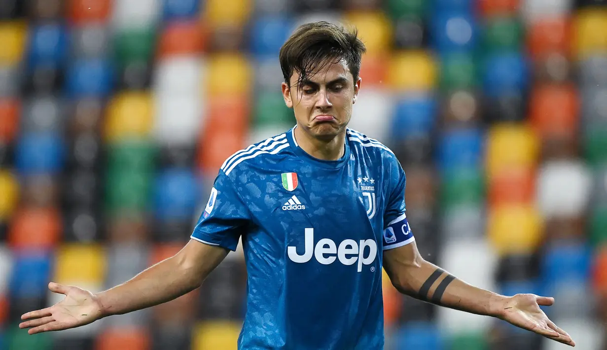 Paulo Dybala - Mantan pemain Palermo itu diprediksi bisa kembali menjadi bintang di Juventus usai Cristiano Ronaldo memutuskan hengkang ke Premier League. Pria asal Argentina itu mendapatkan gaji mencapai 236 ribu pounds per pekan. (Foto:AFP/Marco Bertorello)