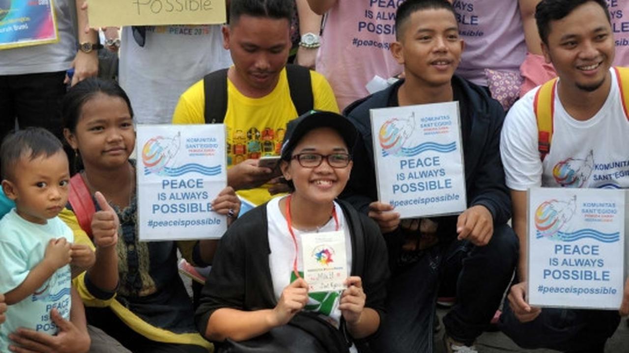 Kemeriahan peringatan Hari Perdamaian Dunia di Balai Kota Jakarta