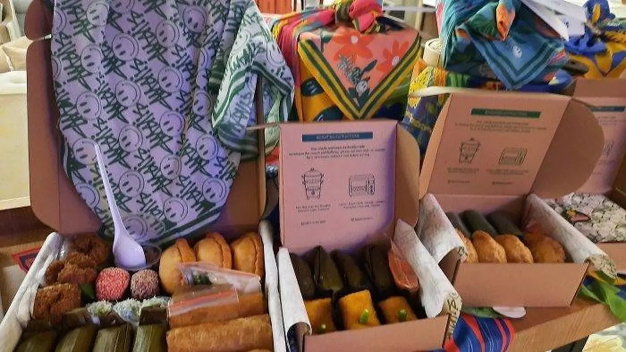 Resto Swarga Beranda Indonesia menyajikan aneka kudapan lezat khas Nusantara, cocok untuk anak mengenal budaya lokalnya